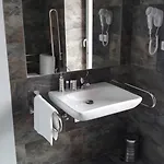 מלון Bouczech 3*